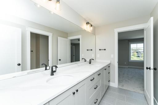 2674 Scenic Point Drive SW, Rochester, MN 55902