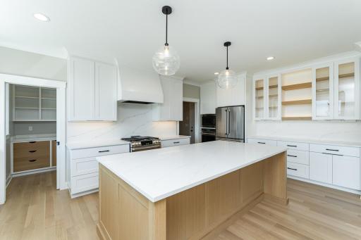 2674 Scenic Point Drive SW, Rochester, MN 55902