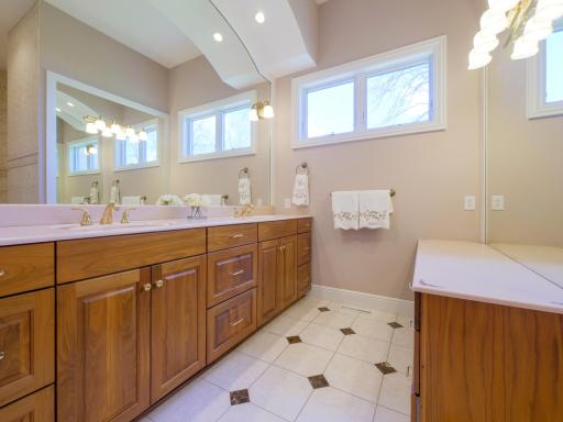 646 E Lake Geneva Road NE, Alexandria, MN 56308