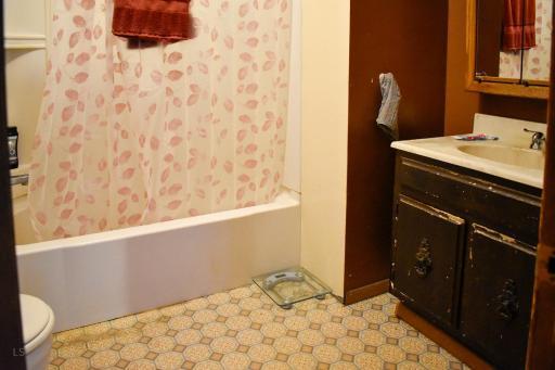 216 N Main St Kiester-15.jpg