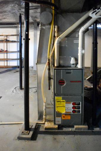 216 N Main St Kiester-32.jpg