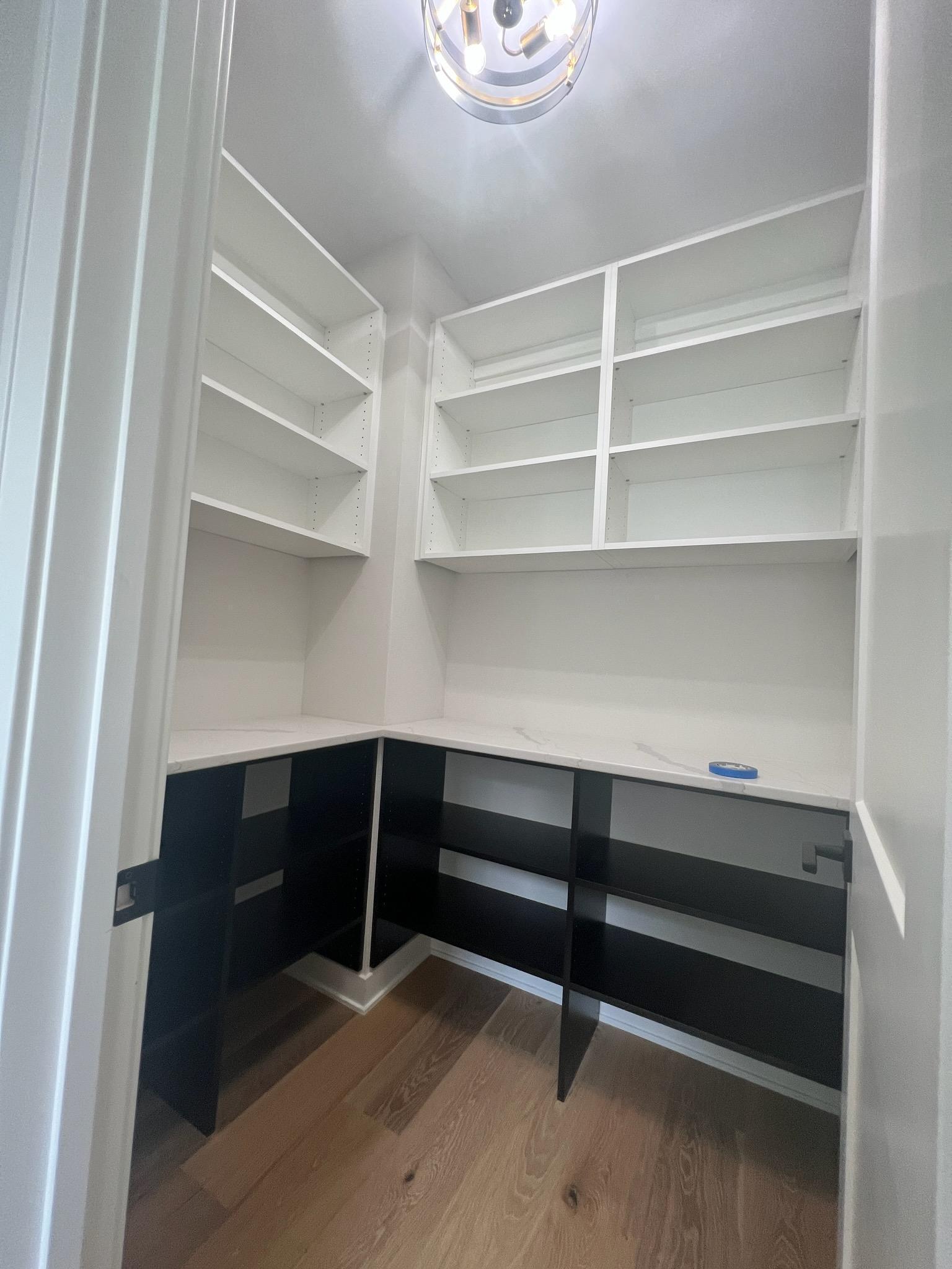 Walk-in Pantry