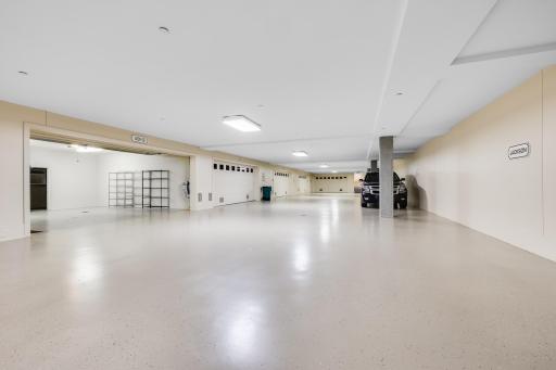 5200 France Avenue S, 32, Edina, MN 55410