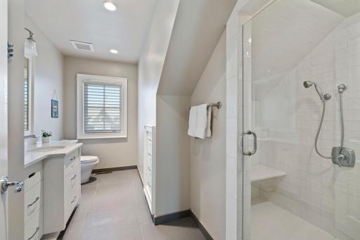 5200 France Avenue S, 32, Edina, MN 55410