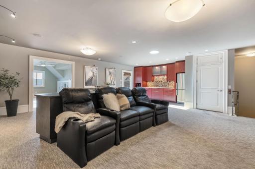 5200 France Avenue S, 32, Edina, MN 55410