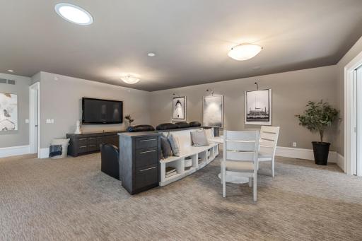 5200 France Avenue S, 32, Edina, MN 55410