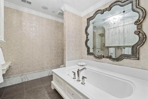 5200 France Avenue S, 32, Edina, MN 55410