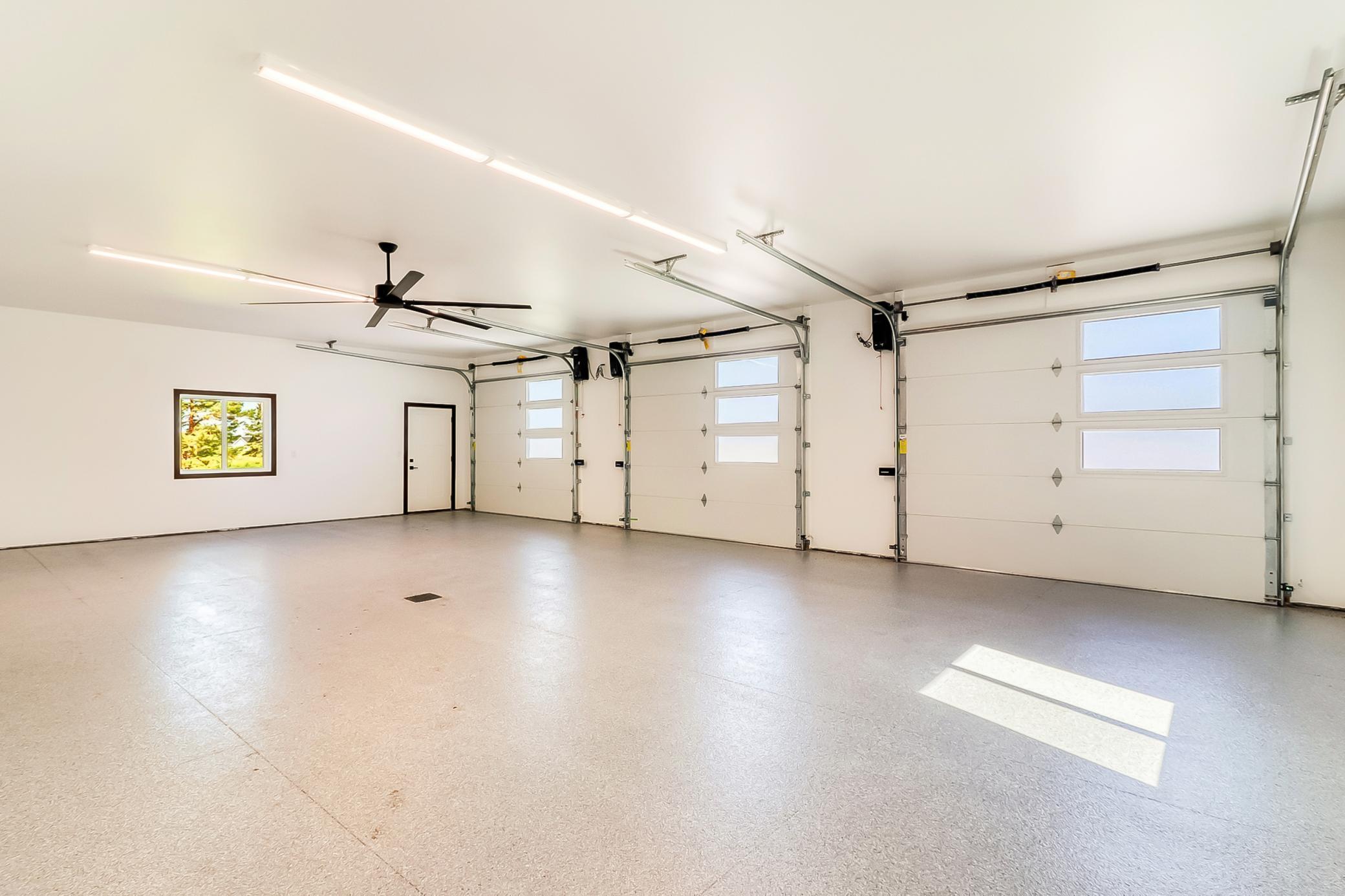 Heated 3 car garage