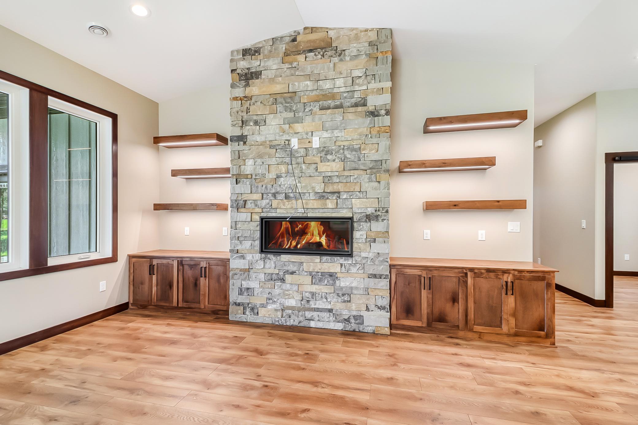 Livingroom fireplace