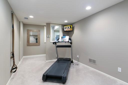 8678 Sherwood Bluff, Eden Prairie, MN 55347