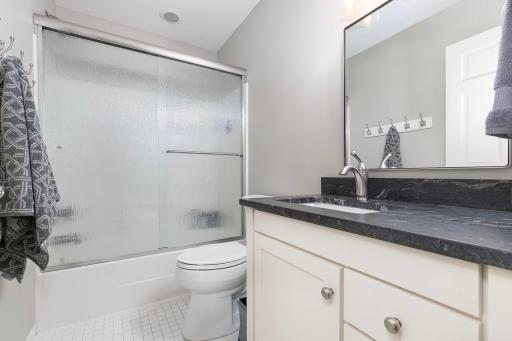 8678 Sherwood Bluff, Eden Prairie, MN 55347