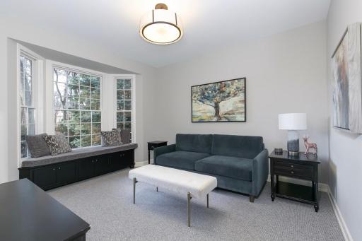 8678 Sherwood Bluff, Eden Prairie, MN 55347