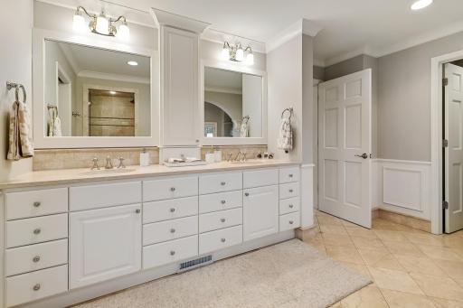 8678 Sherwood Bluff, Eden Prairie, MN 55347