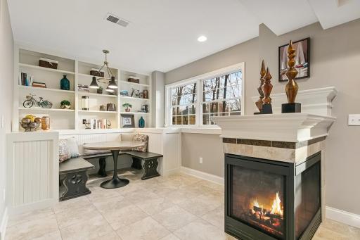 8678 Sherwood Bluff, Eden Prairie, MN 55347