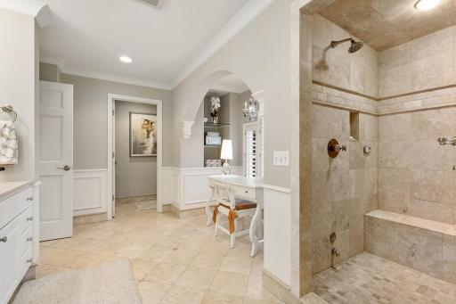 8678 Sherwood Bluff, Eden Prairie, MN 55347