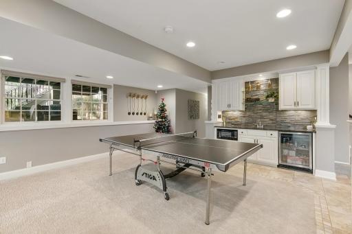 8678 Sherwood Bluff, Eden Prairie, MN 55347