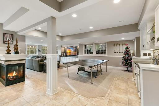 8678 Sherwood Bluff, Eden Prairie, MN 55347