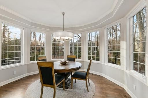 8678 Sherwood Bluff, Eden Prairie, MN 55347