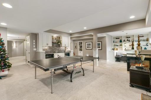 8678 Sherwood Bluff, Eden Prairie, MN 55347