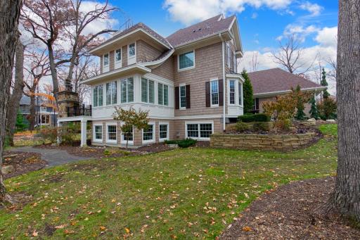 8678 Sherwood Bluff, Eden Prairie, MN 55347