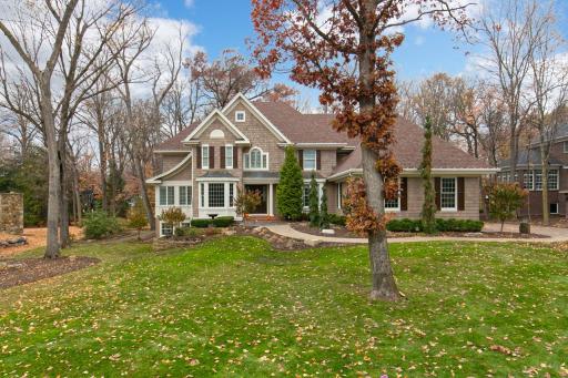 8678 Sherwood Bluff, Eden Prairie, MN 55347