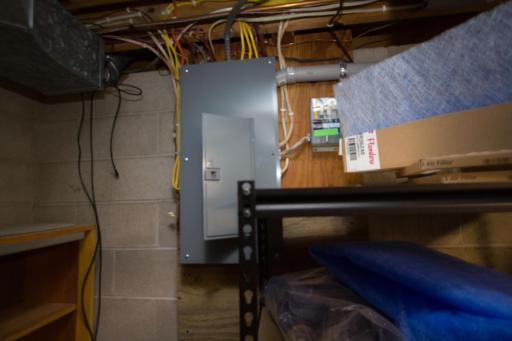 breaker box.jpg