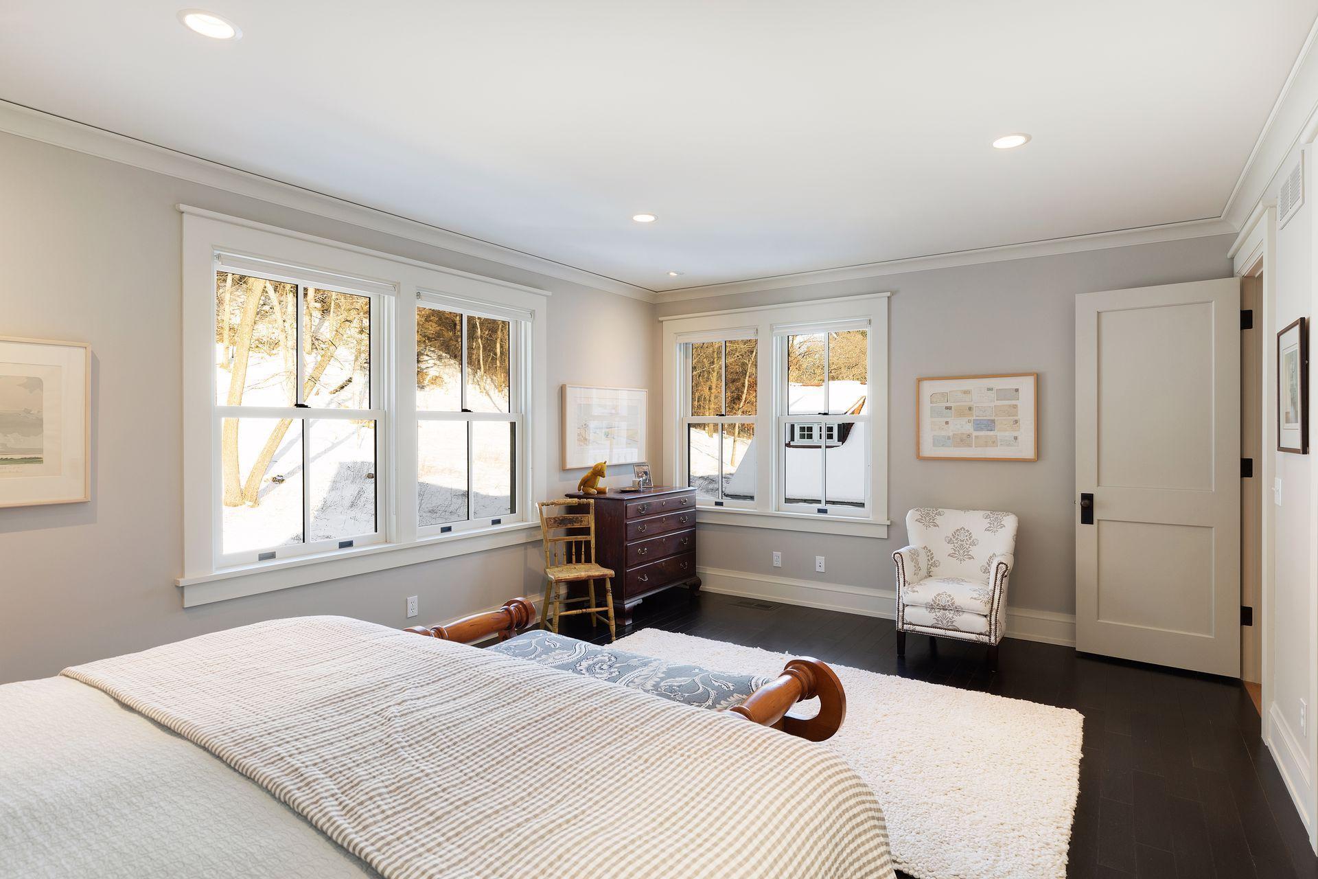 Prairie side bedroom, also with en-suite bath.
