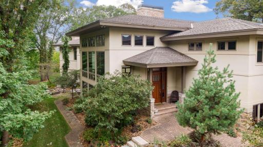 10 Windy Ridge Place, Mendota, MN 55150