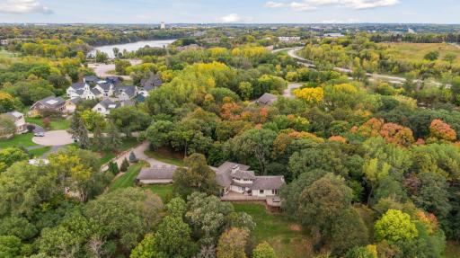 10 Windy Ridge Place, Mendota, MN 55150