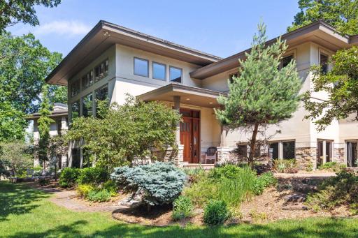 10 Windy Ridge Place, Mendota, MN 55150