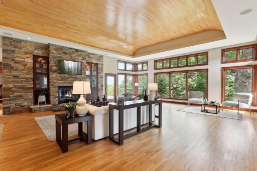 10 Windy Ridge Place, Mendota, MN 55150