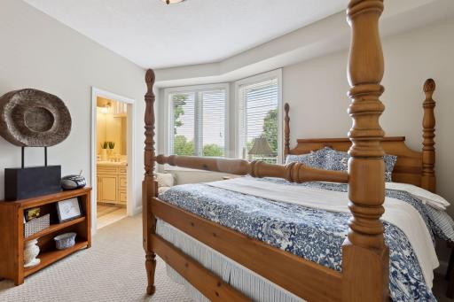 10 Windy Ridge Place, Mendota, MN 55150