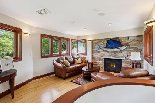 10 Windy Ridge Place, Mendota, MN 55150