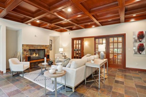 10 Windy Ridge Place, Mendota, MN 55150
