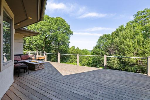 10 Windy Ridge Place, Mendota, MN 55150