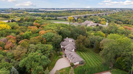 10 Windy Ridge Place, Mendota, MN 55150