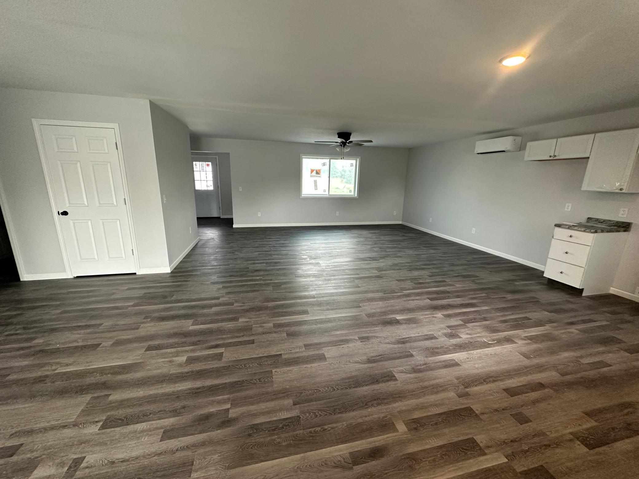 Entry.Open living.jpg