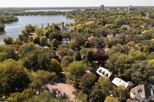 2120 Kenwood Parkway, Minneapolis, MN 55405