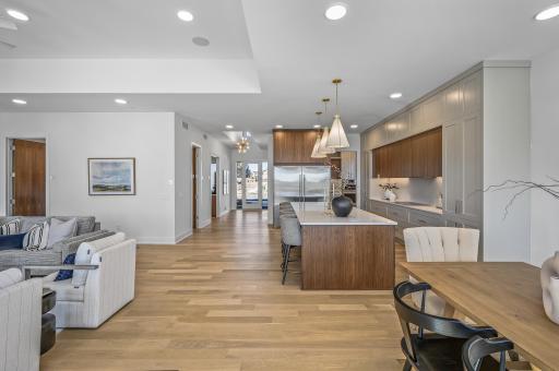 733 Ensconced Way, Chaska, MN 55318