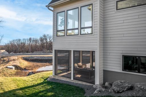 733 Ensconced Way, Chaska, MN 55318