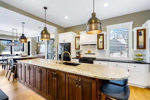 1300 Bluebill Bay Road, Burnsville, MN 55306