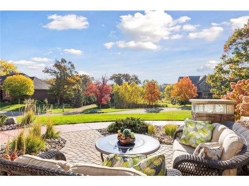 21 Crescent Lane, North Oaks, MN 55127