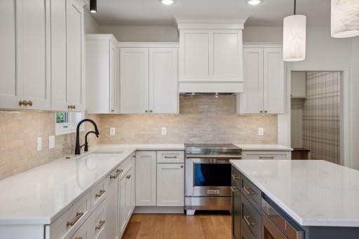 3326 Larchmore Avenue, Minnetonka, MN 55391