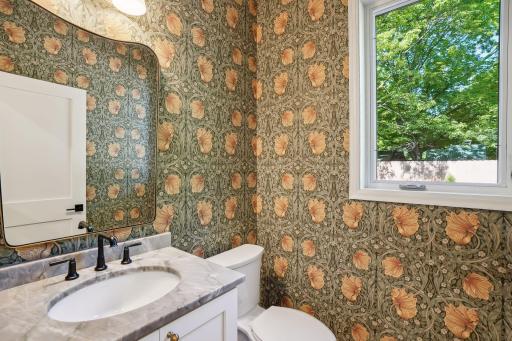 3326 Larchmore Avenue, Minnetonka, MN 55391