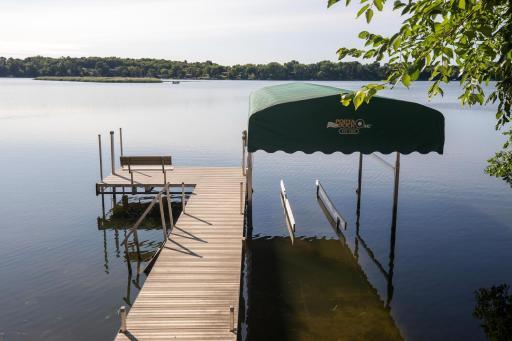 Check out those views! Yes the dock stays!