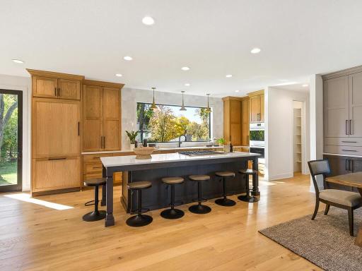5237 Danens Drive, Edina, MN 55439