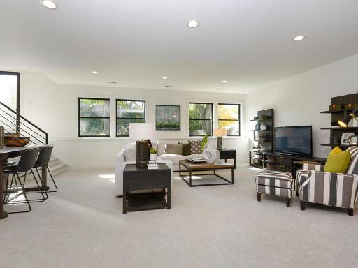 5237 Danens Drive, Edina, MN 55439