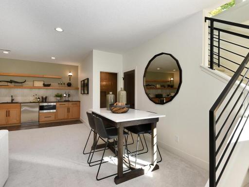 5237 Danens Drive, Edina, MN 55439