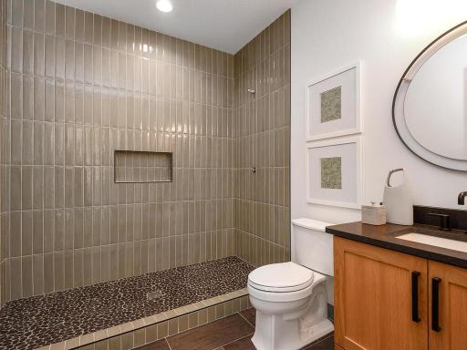 5237 Danens Drive, Edina, MN 55439