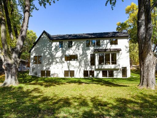 5237 Danens Drive, Edina, MN 55439
